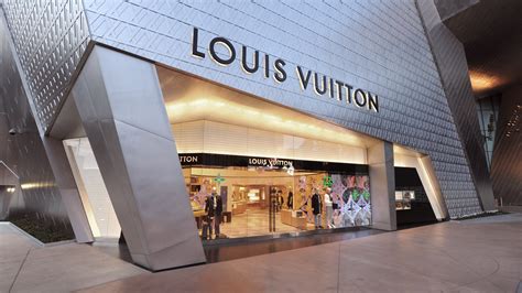 how many louis vuitton stores are in las vegas|Louis Vuitton las vegas city center.